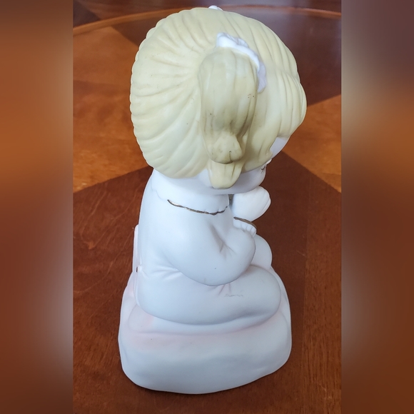 Vintage Praying Girl Ceramic Bedtime Prayers What The World Needs Now Music Box - Picture 4 of 7